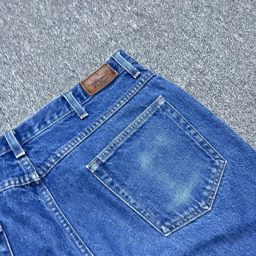L.L. Bean Classic Fit Jeans 36x36 Blue Denim Straight Leg Mens Pants